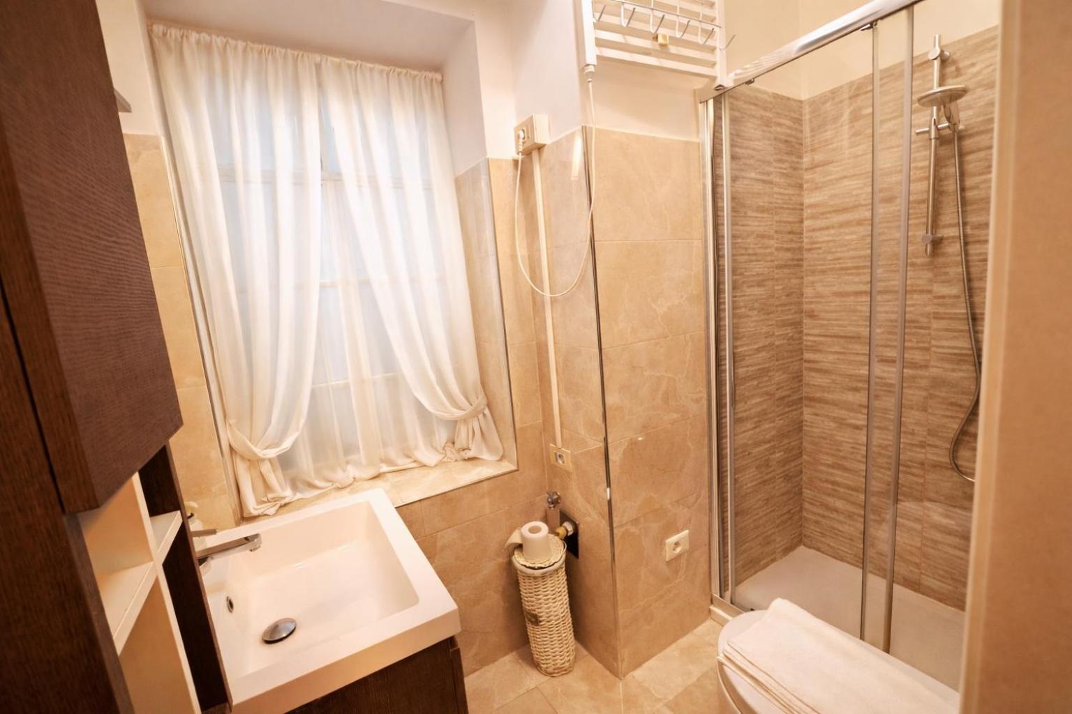 Casa Vacanza Colosseo Whole Holiday Home Apartment Da Pamino & Priscilla — Foto 2