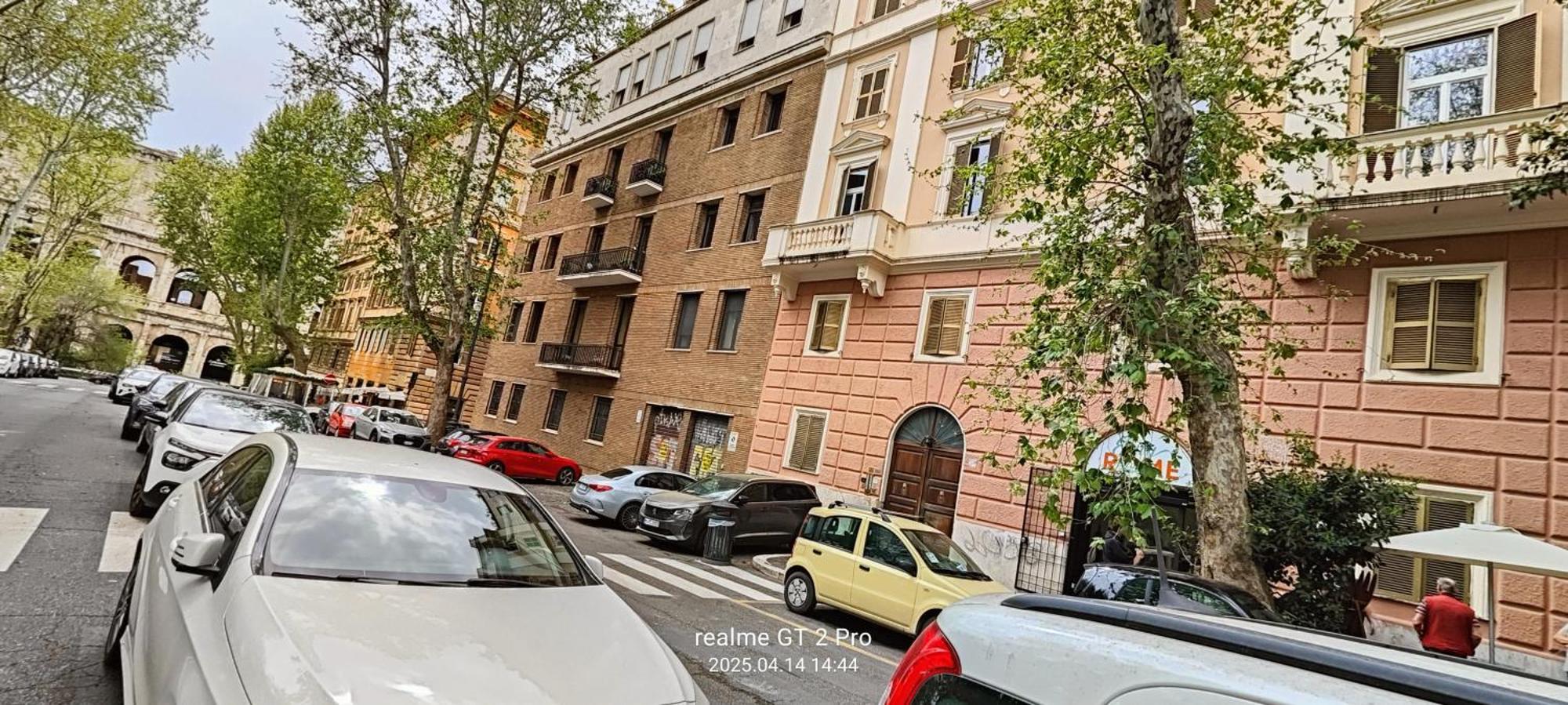 Casa Vacanza Colosseo Whole Holiday Home Apartment Da Pamino & Priscilla — Foto 3